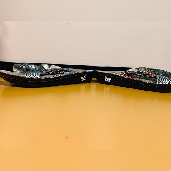 Alegria by PG Lite Sandals (PLEASE READ SIZING DETAILS) - Picture 8 of 14